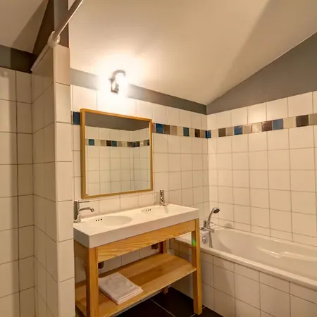 Holiday home De Charme Avec Spa, Sauna Et Jardin Pour 12 Personnes - Fr-1-496-54 Saint-Just-la-Pendue