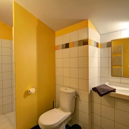 De Charme Avec Spa, Sauna Et Jardin Pour 12 Personnes - Fr-1-496-54 Saint-Just-la-Pendue