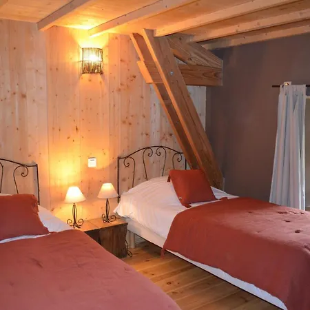 Holiday home De Charme Avec Spa, Sauna Et Jardin Pour 12 Personnes - Fr-1-496-54 Saint-Just-la-Pendue